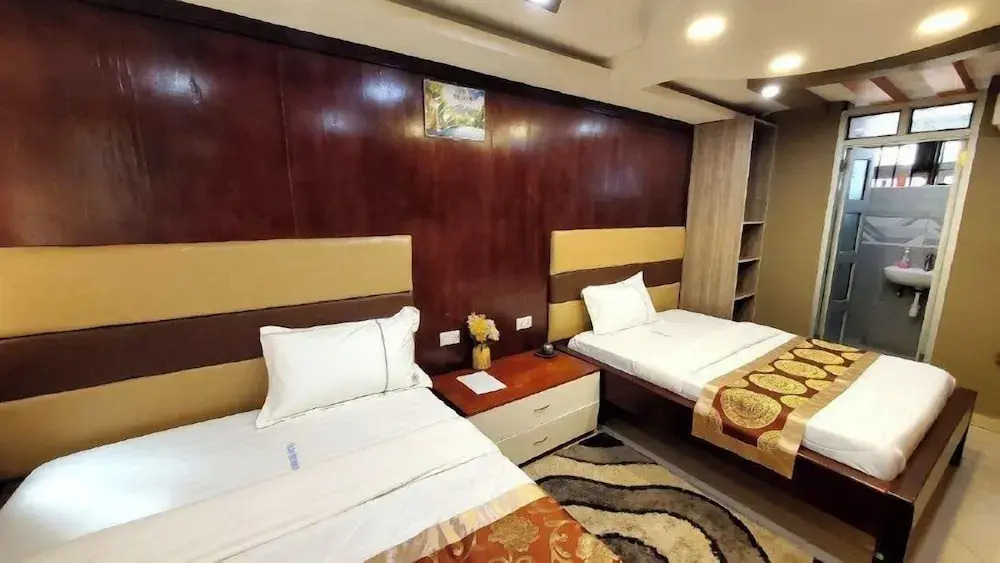 Chello Suites