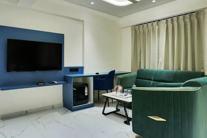 palm suites baner
