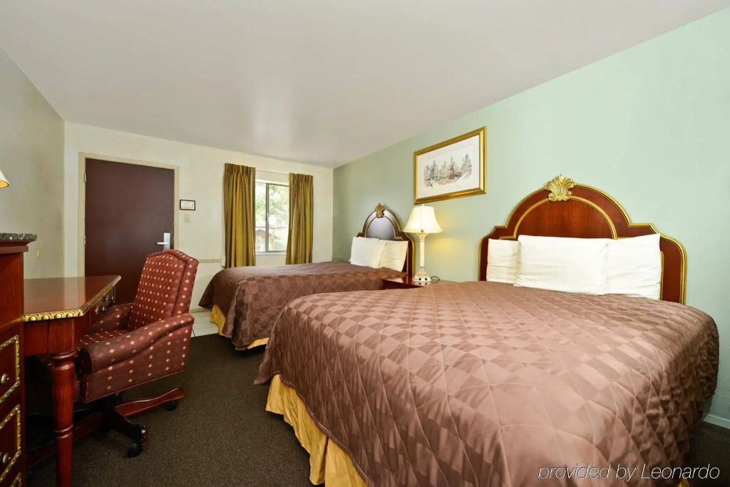 Americas Best Value Inn - Legends Inn