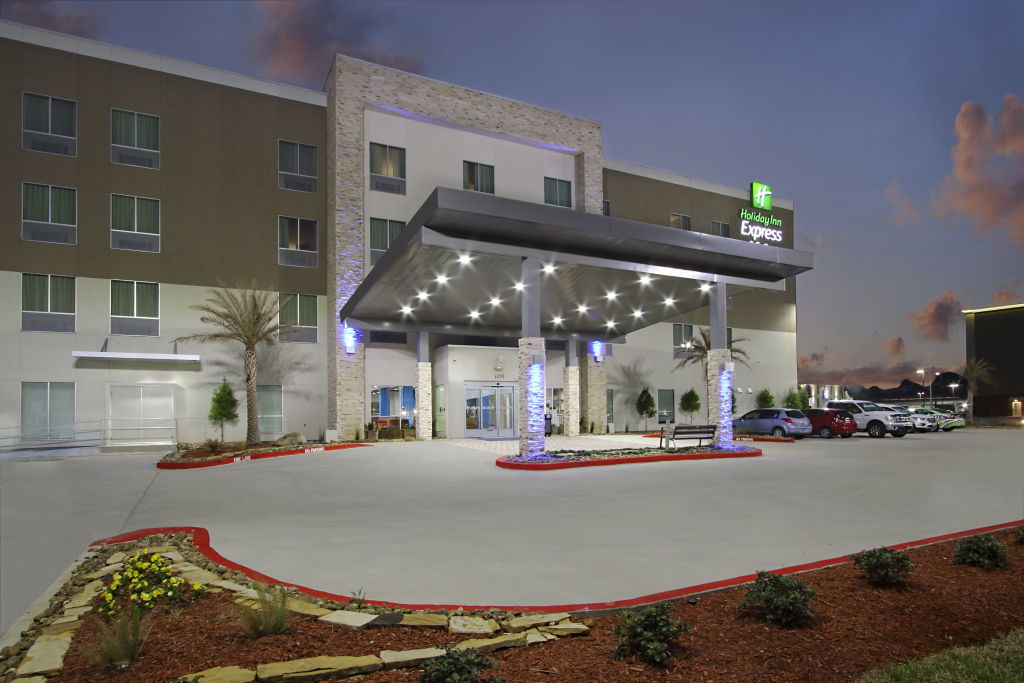 Holiday Inn Express & Suites - Lake Charles South Casino Area by IHG