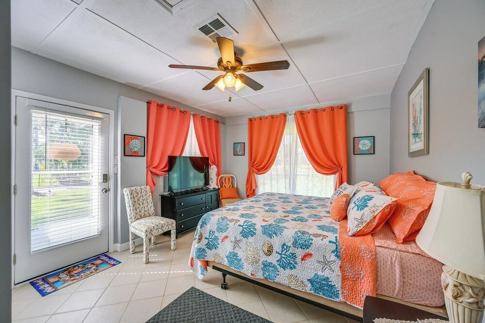 Sunny Bonita Springs Apt w/ Pool, Hot Tub + Lanai