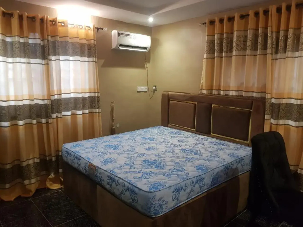 Well furnished 3 bed apartment