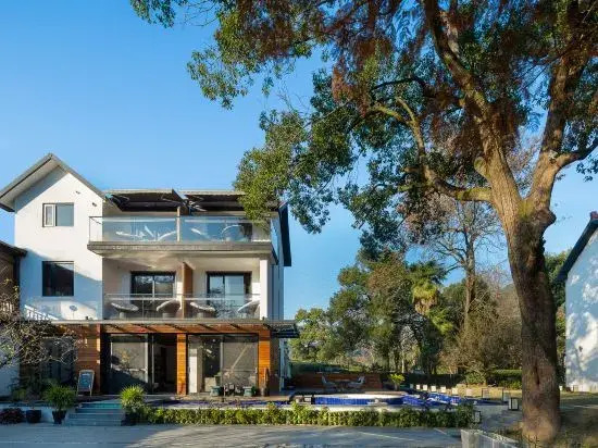 1921 Villa