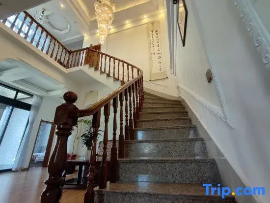 Staying and Forgotten Homestay