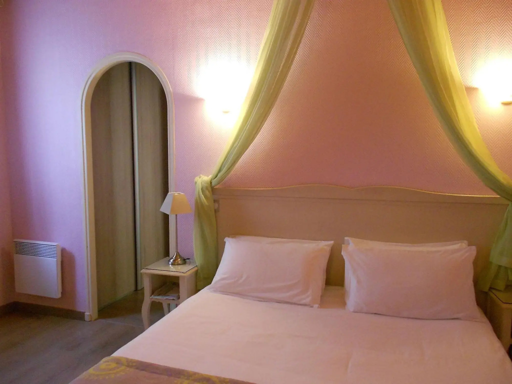 Hôtel Le Médiéval Palais des Papes