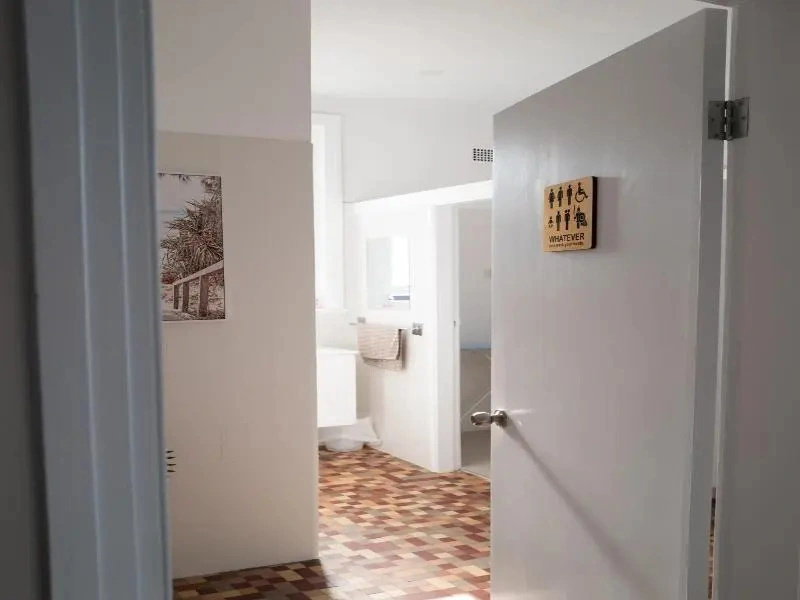 Seven Seas Hotel