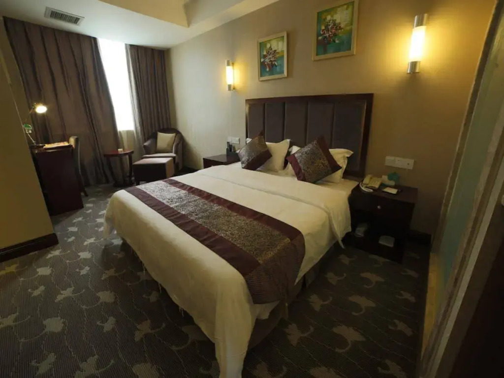 Chengdu Yijin Hotel