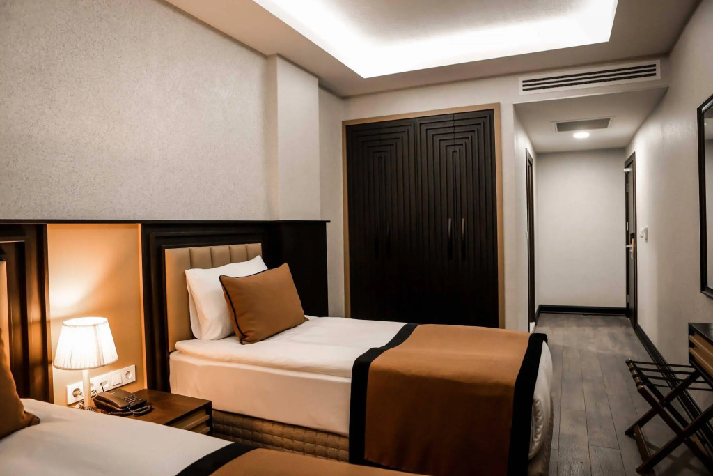 Dimen Hotel