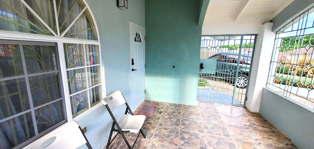 2Bed 2Bth Gated Comm house with Hillside view close to beach, food and clubs