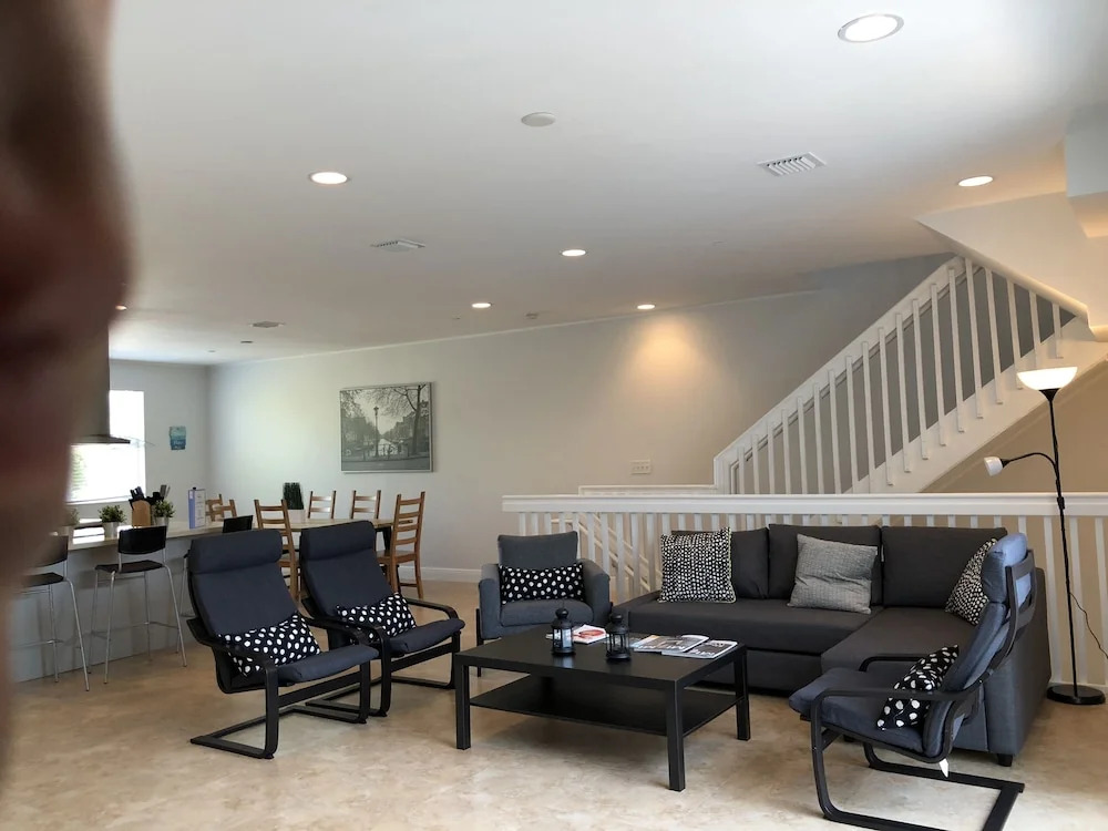 Luxury Home by Ideal Experience VR