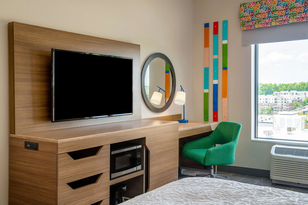 Hampton Inn & Suites Raleigh Midtown, NC