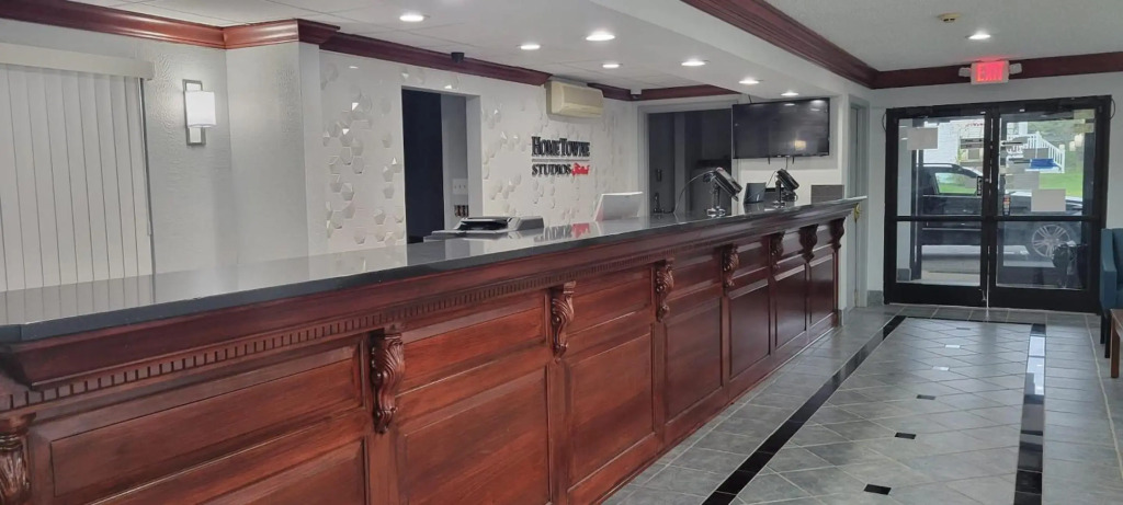 HomeTowne Studios by Red Roof Egg Harbor-Atlantic City Airport