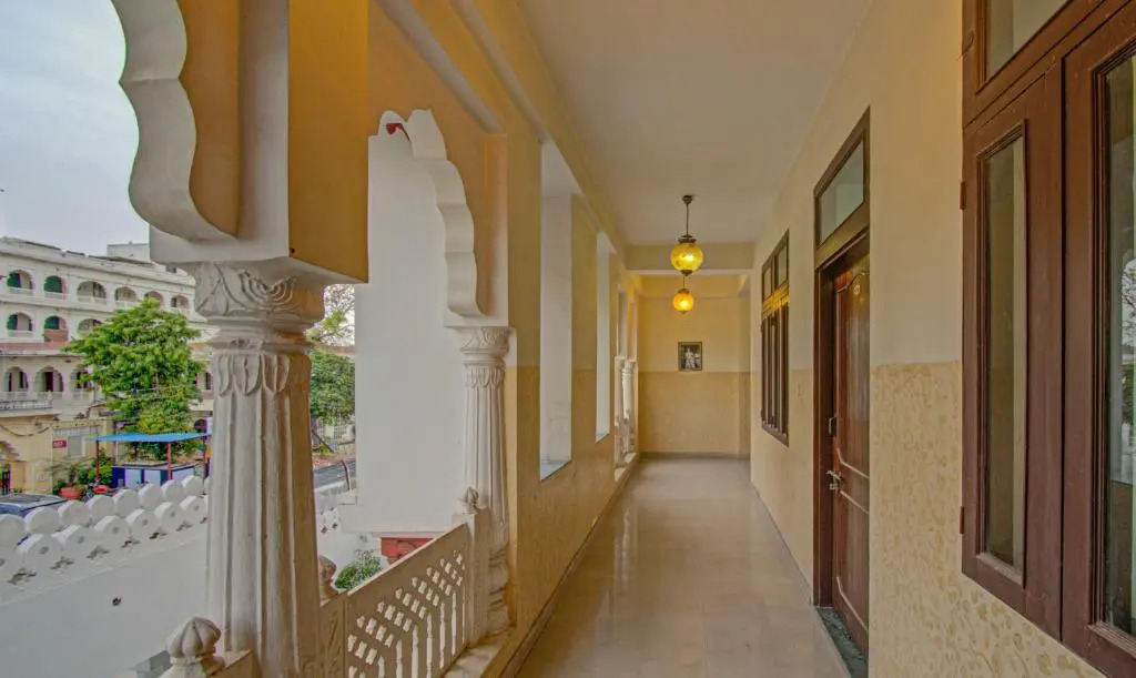 Utsav Vilas