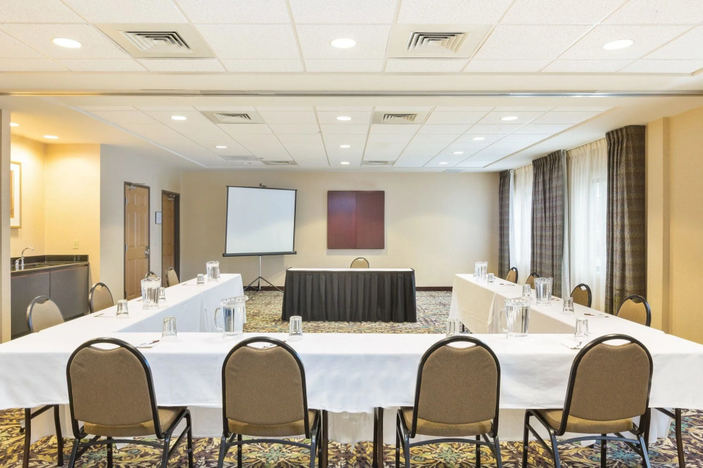 Staybridge Suites Denver Downtown by IHG