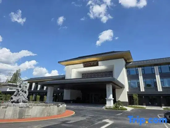 Longshan Hotel
