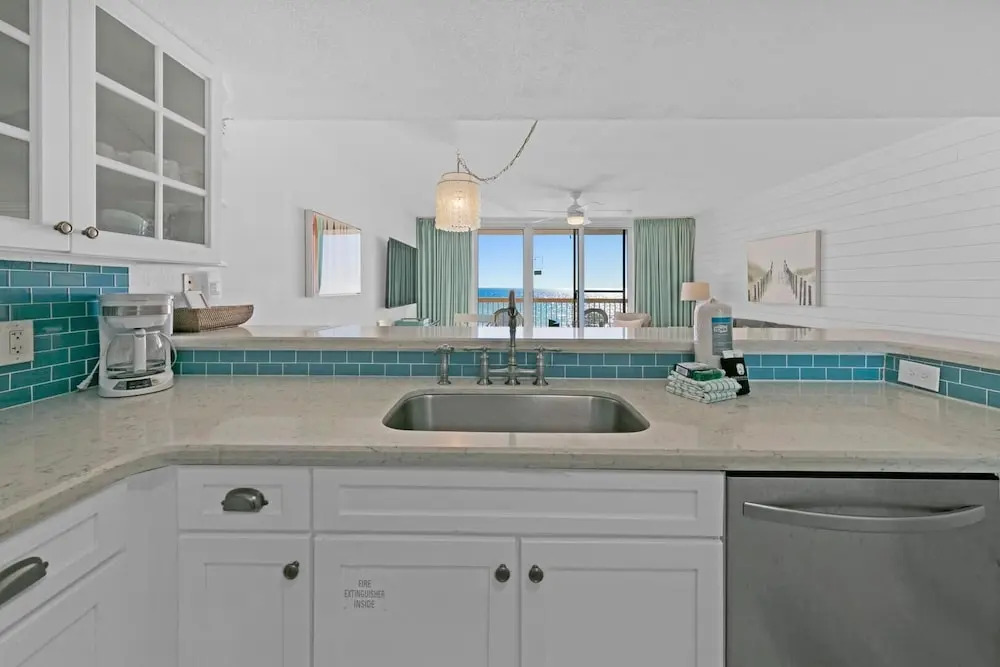 Pelican Beach 307