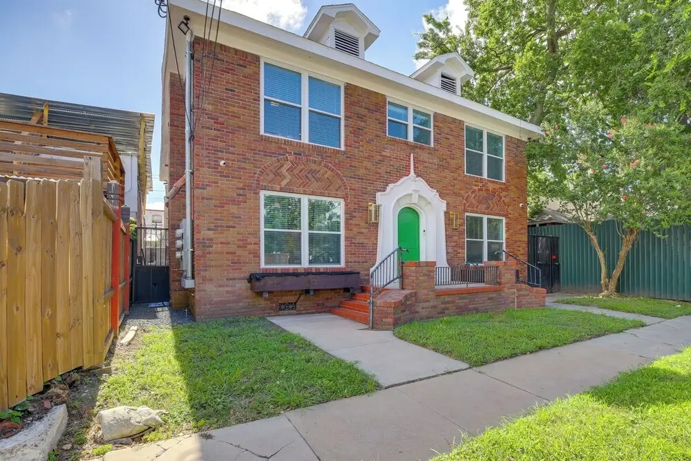 1 Mi to Dtwn, 8 Mi to Nrg! Fourth Ward Apt w/ W&D