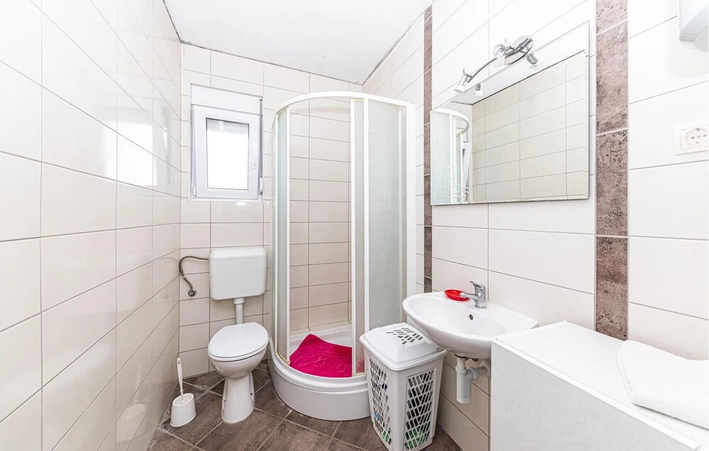 Beautiful Apartment in Trogir With Wifi and 2 Bedrooms