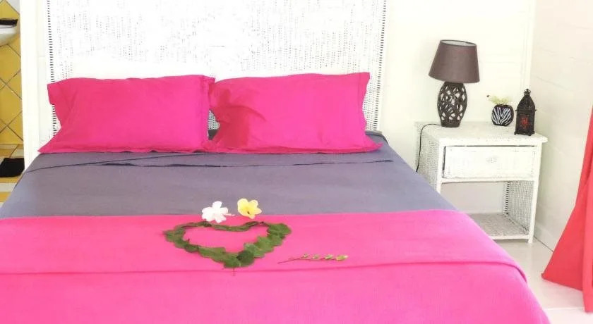 Rosa Lodge