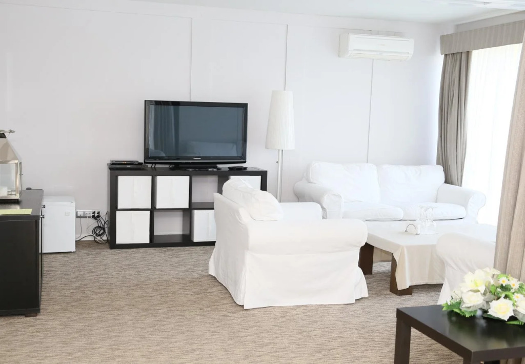 Royal Beach Hotel