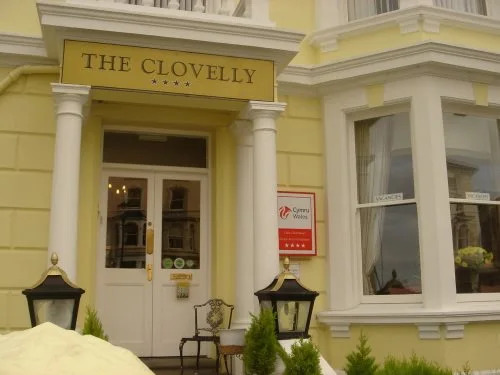 The Clovelly Hotel
