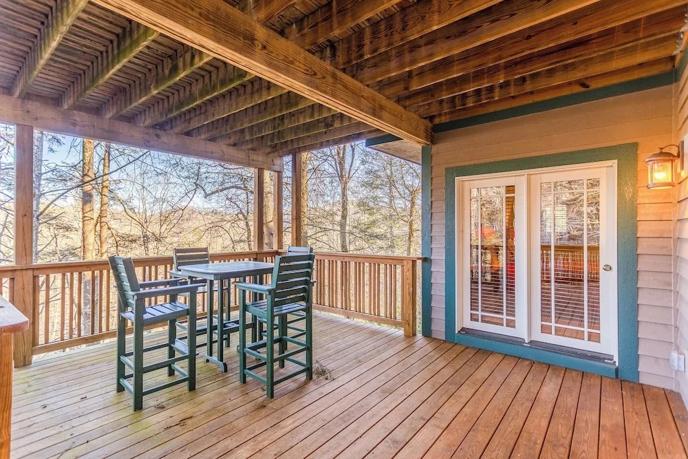 Bearfoot Lodge at Echota