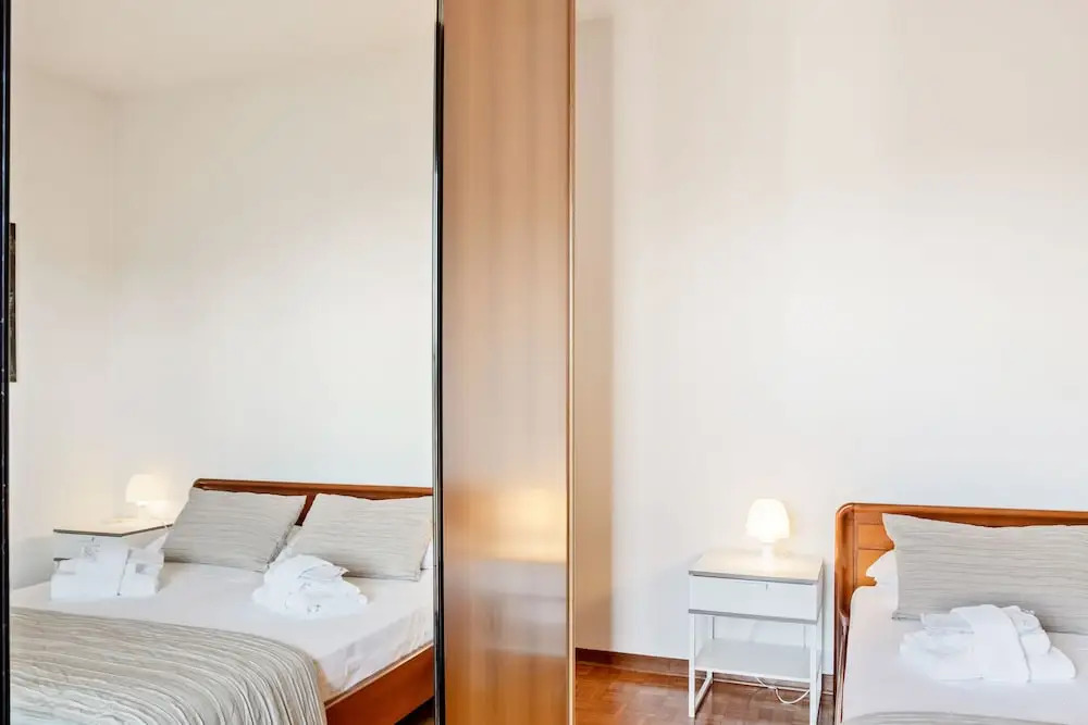 San Carlo Luminous Apartment