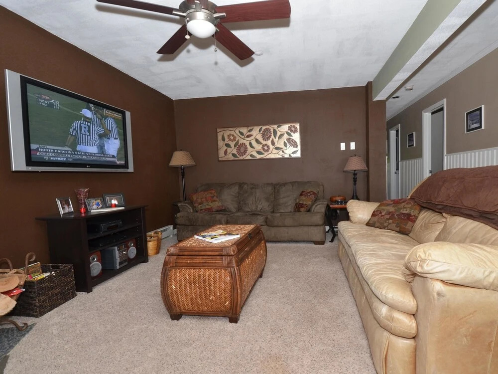 3 Br: Summit 205 C