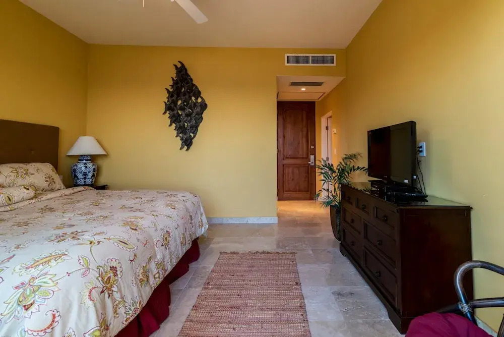 Paraiso Del Mar Resort F301 3 Bed by Casago