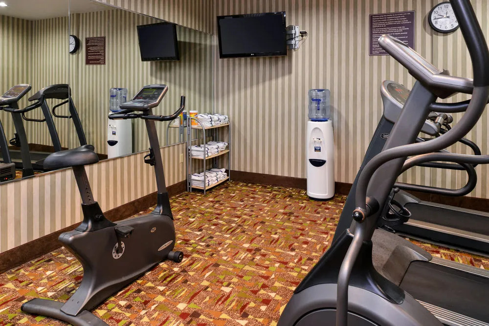 Holiday Inn Express Hotel & Suites Southfield - Detroit