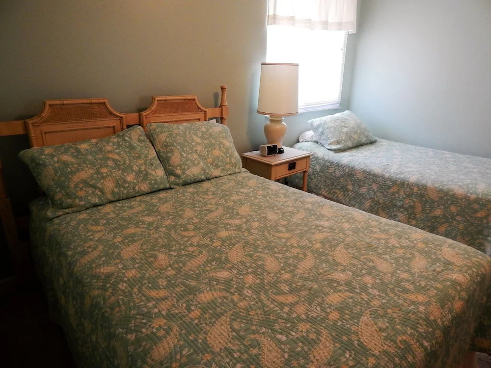 Siesta Beach House #308 2 Bedrooms 1.5 Bathroom Apts