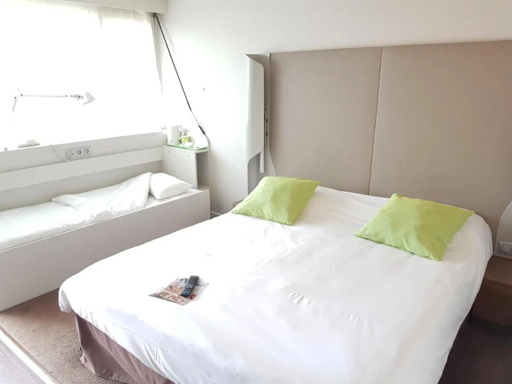 Pink Rainbow Hotel (TEST HOTEL)