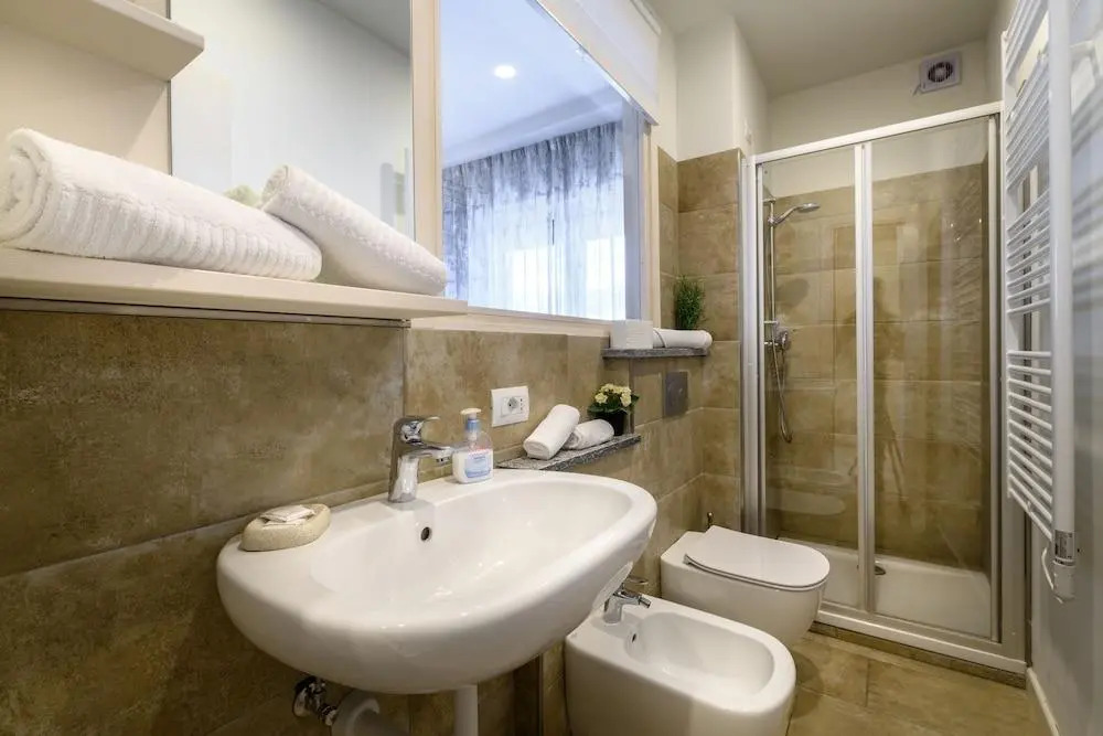 Eco Rooms&Breakfast Tirano