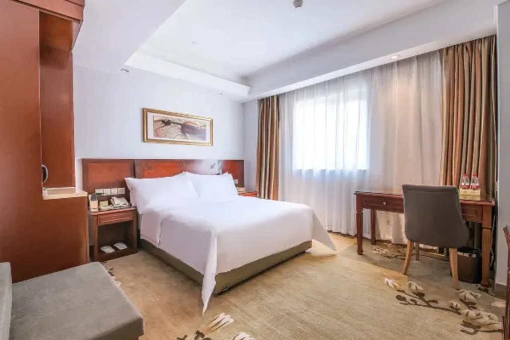 Vienna Hotel (Zhongshan Sanjiao)
