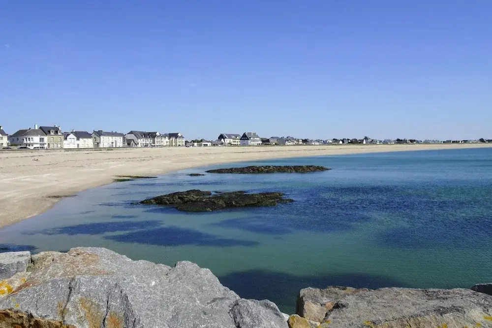 Flat With Direct Beach Access