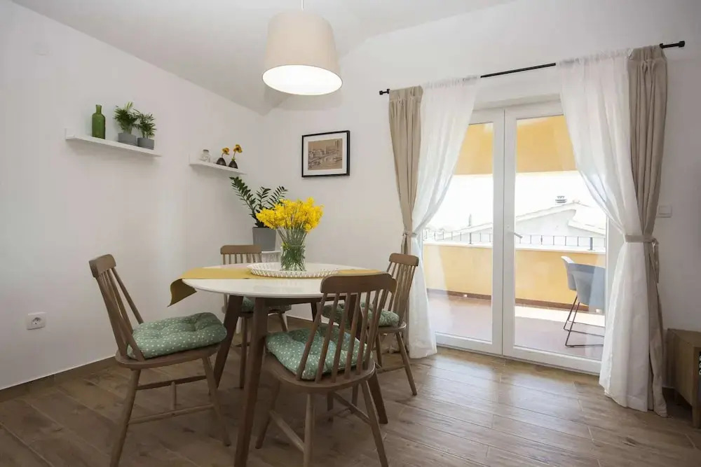 Modern and Cozy Apartment for 3 Guests