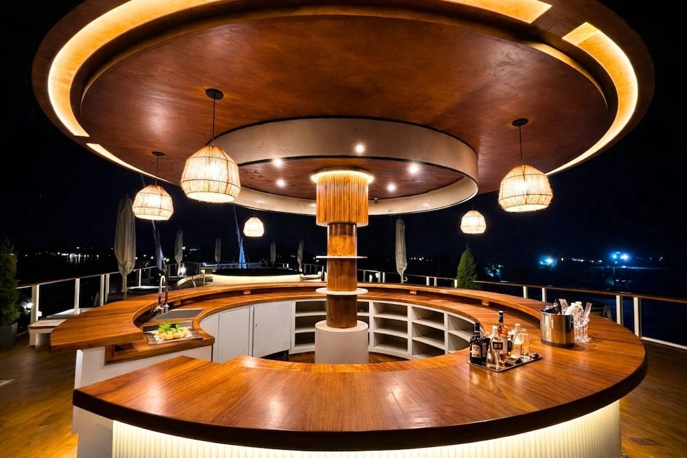 Hathor Ultra Luxury Dahabiya Cruise - Saturday from Luxor