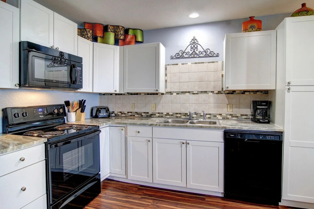 Third Floor Seabatical Condo in Mustang Island by Redawning