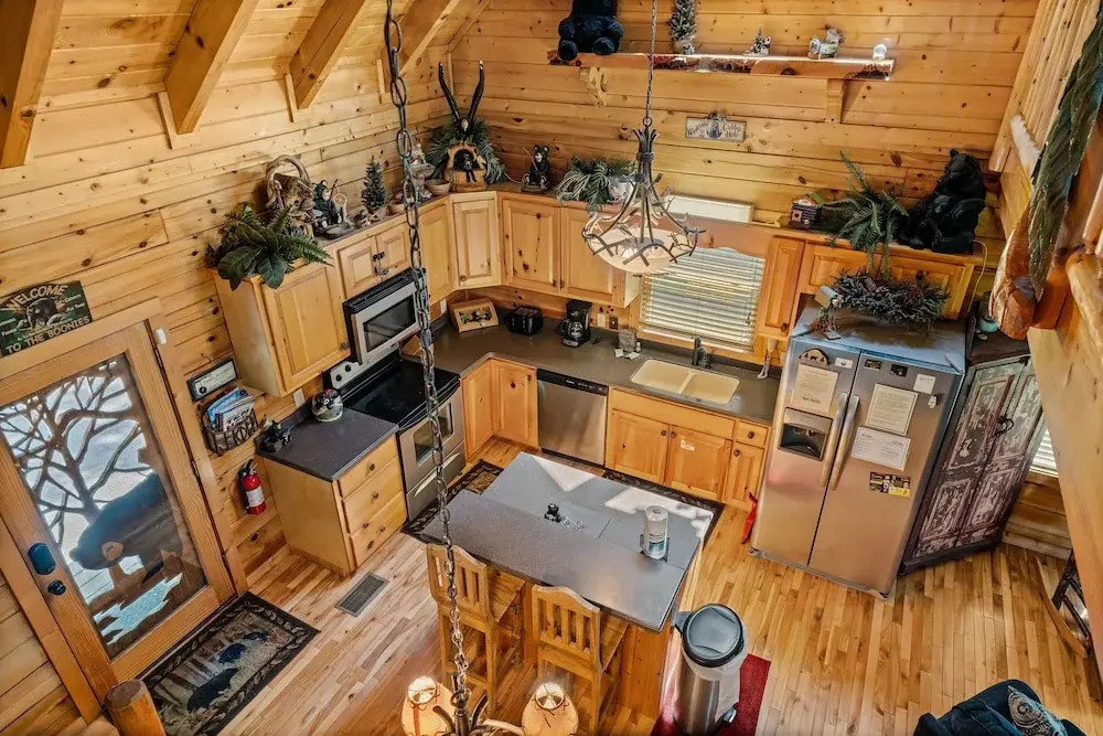 Luxurious Nine Bears Home Minutes Away to Gatlinburg by Redawning