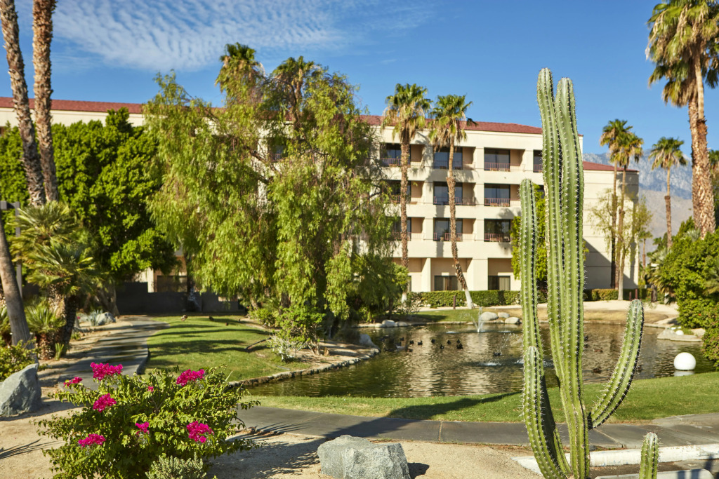 DoubleTree by Hilton Golf Resort Palm Springs