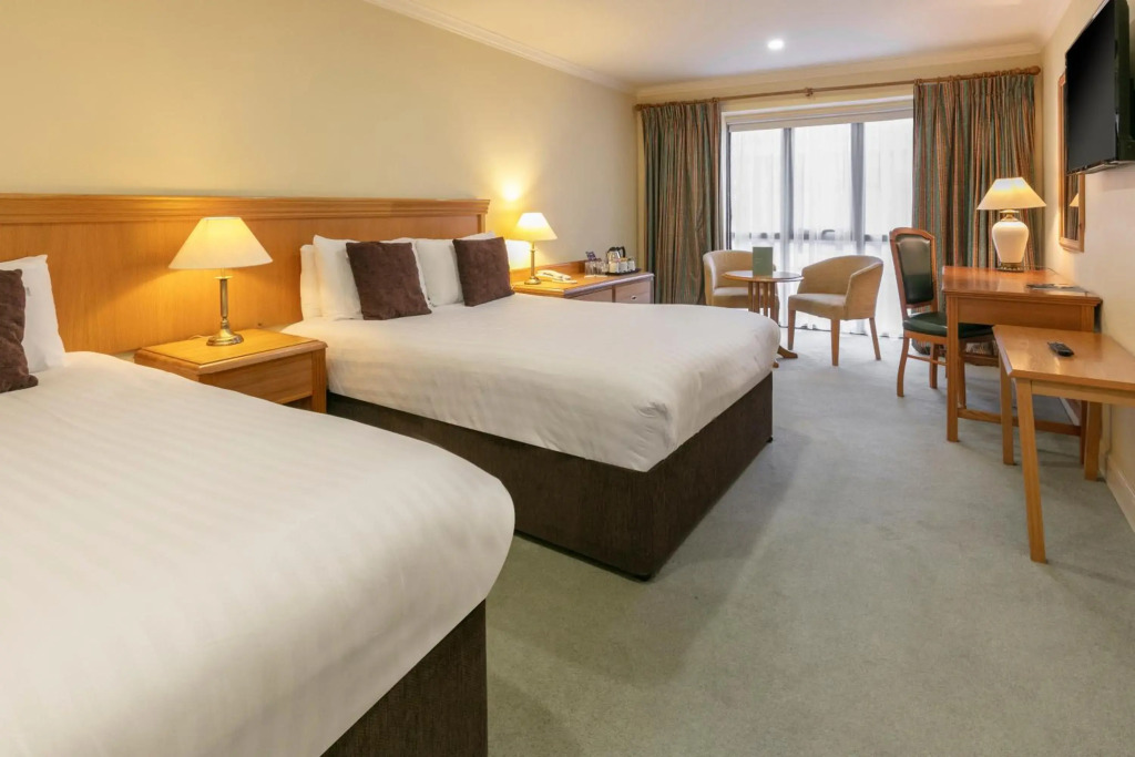 Knights Hill Hotel & Spa