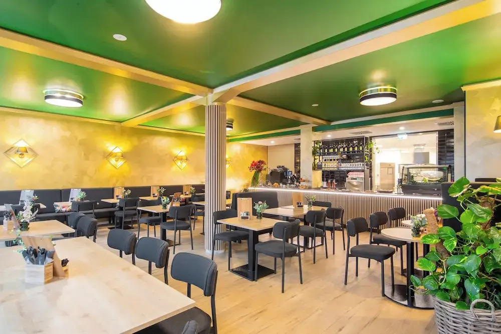 Frida Hotel & Café
