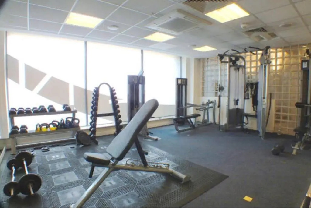 LUXURY APARTMENT, SAUNA, GYM, 24hrs Concierge