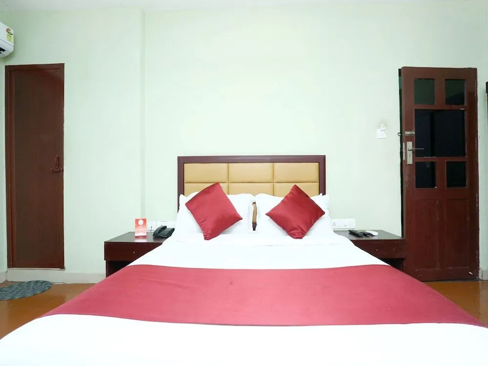 OYO 15190 Select Residency
