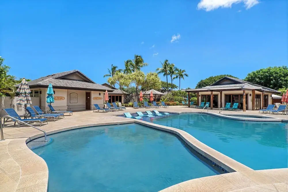 Close to Beaches & Restaurants - Spacious Townhome - Concierge Incl- Vrkcv