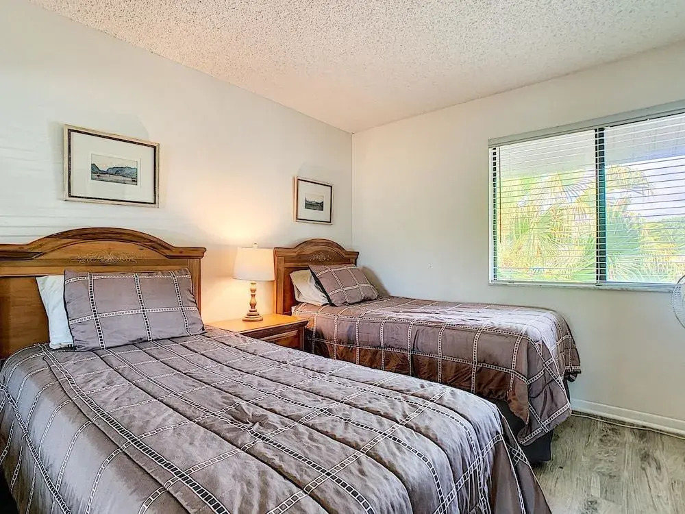 SC217 Sea Woods by RedAwning