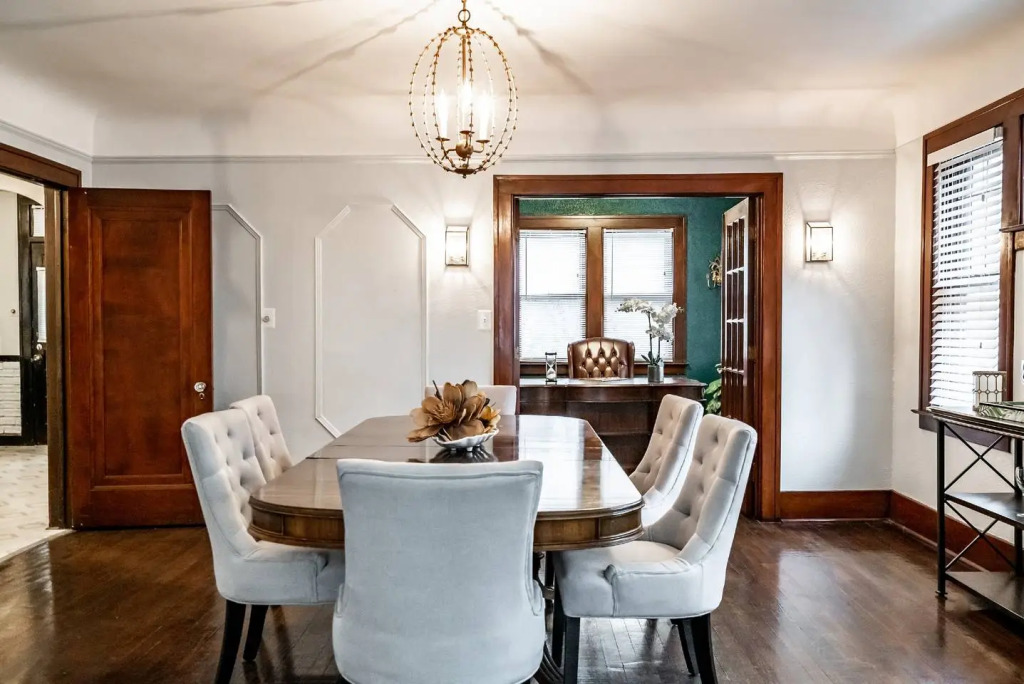 Glamorous Green Beauty in the Heart of University District 15min to Downtown