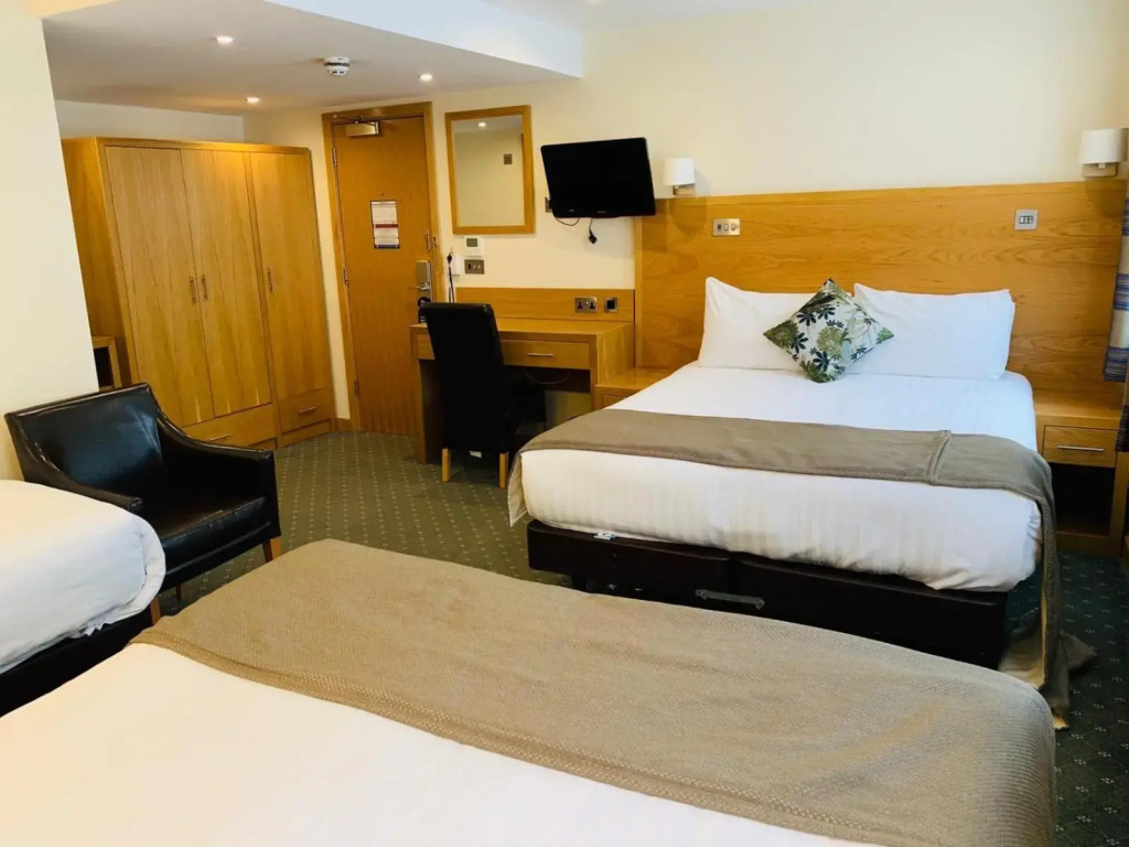 Regency Hotel Parkside