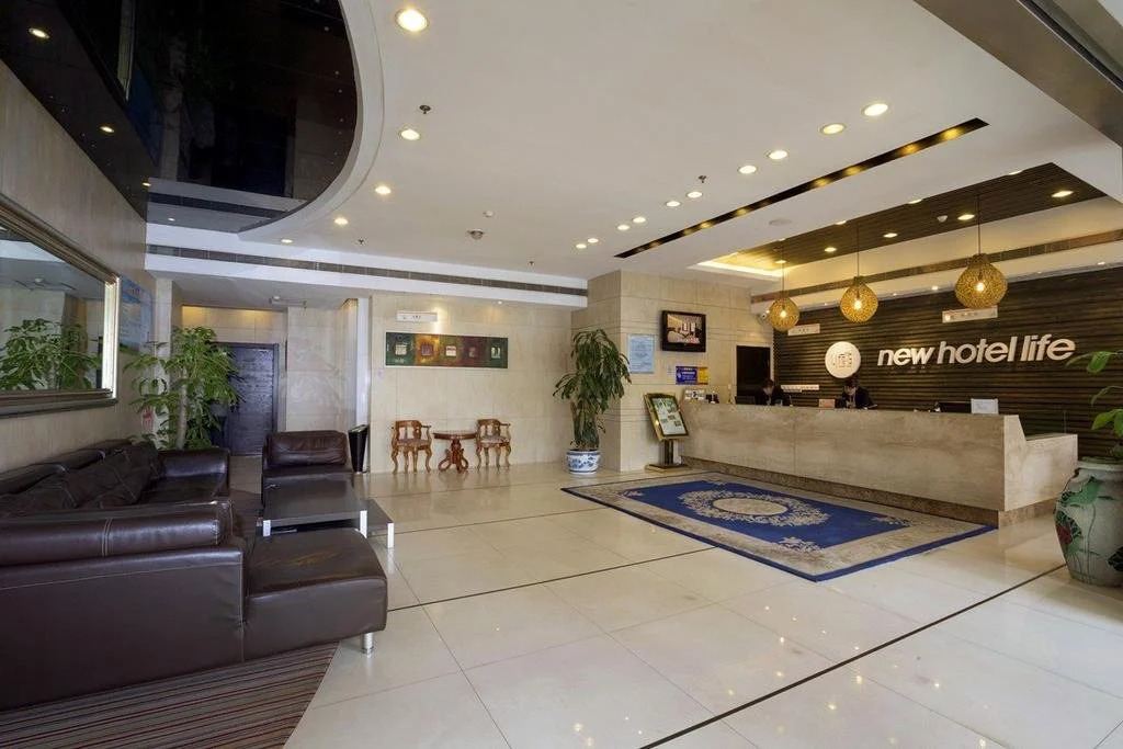 Dandong Life's Business Hotel