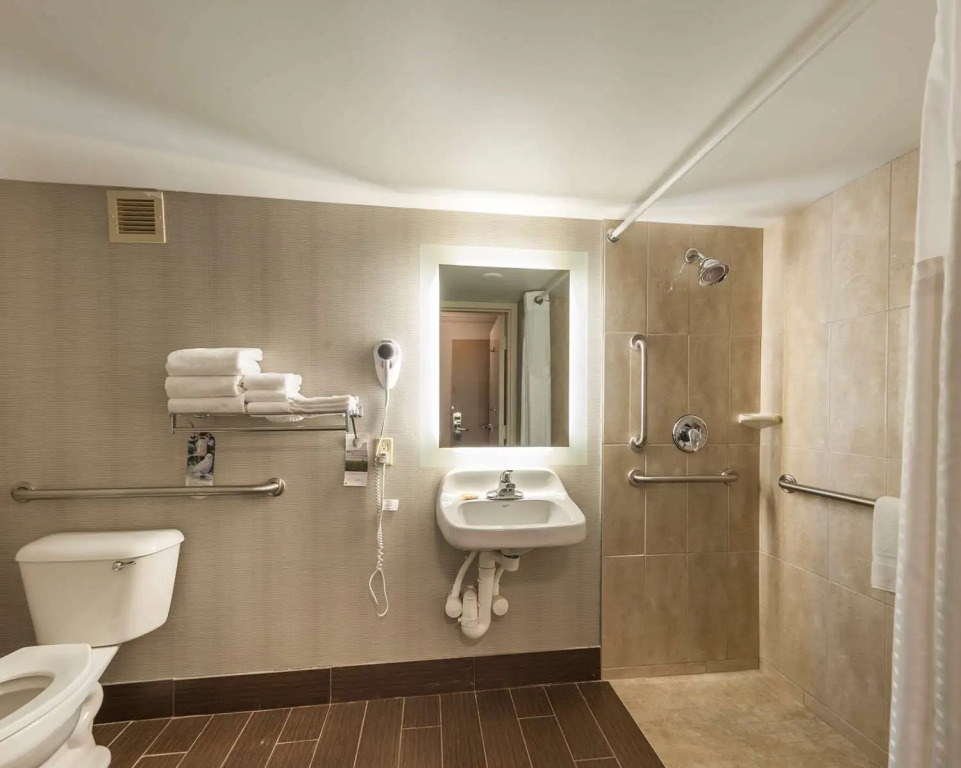 Holiday Inn Cleveland Strongsville Arpt